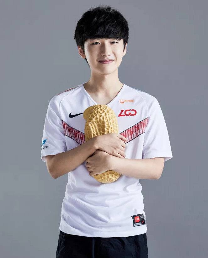 随着月底财 随着月底财