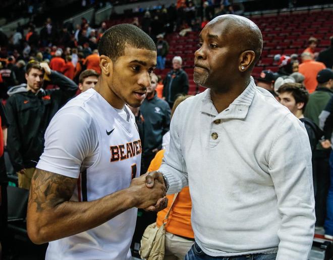 在当晚的一 在当晚的一